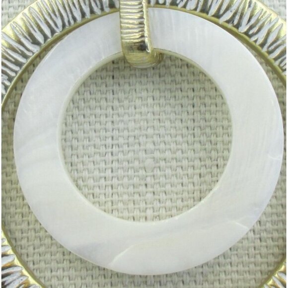 Chico's Mother of Pearl Pendant Necklace Art to Wear - Picture 5 of 6